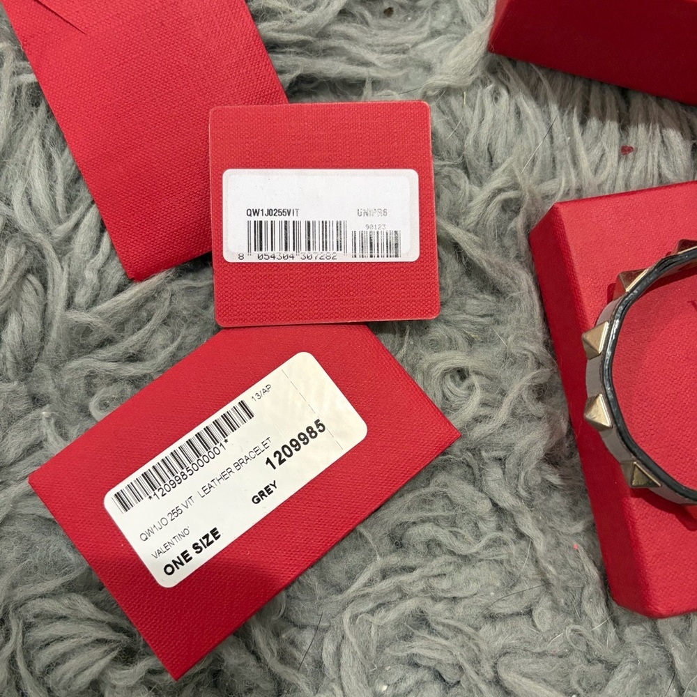 Valentino Rock Stud Gray Bracelet - Picture 6 of 6